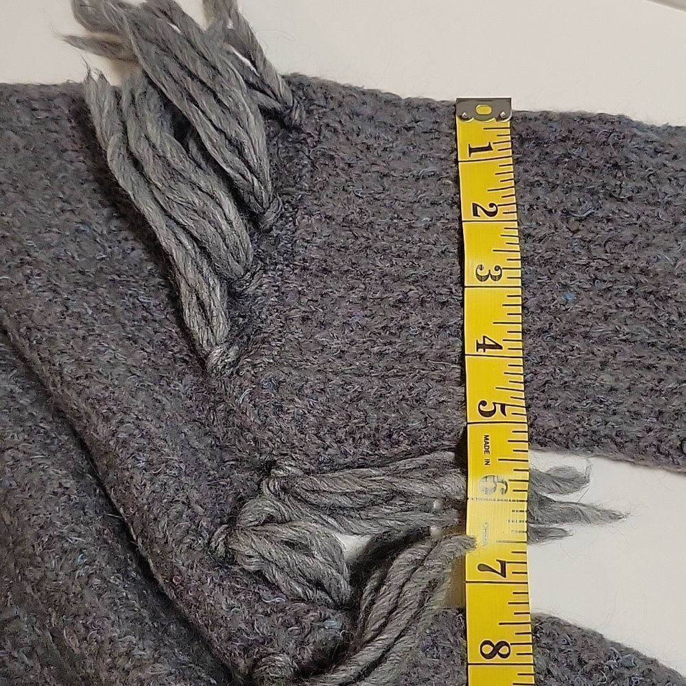 Something Navy Oct Isla Fringe Turtleneck Sweater - Picture 8 of 11
